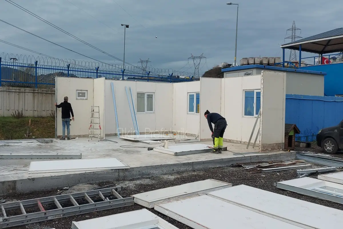 Profesyonel Prefabrik Montaj Ekibi Saha Çalışması
